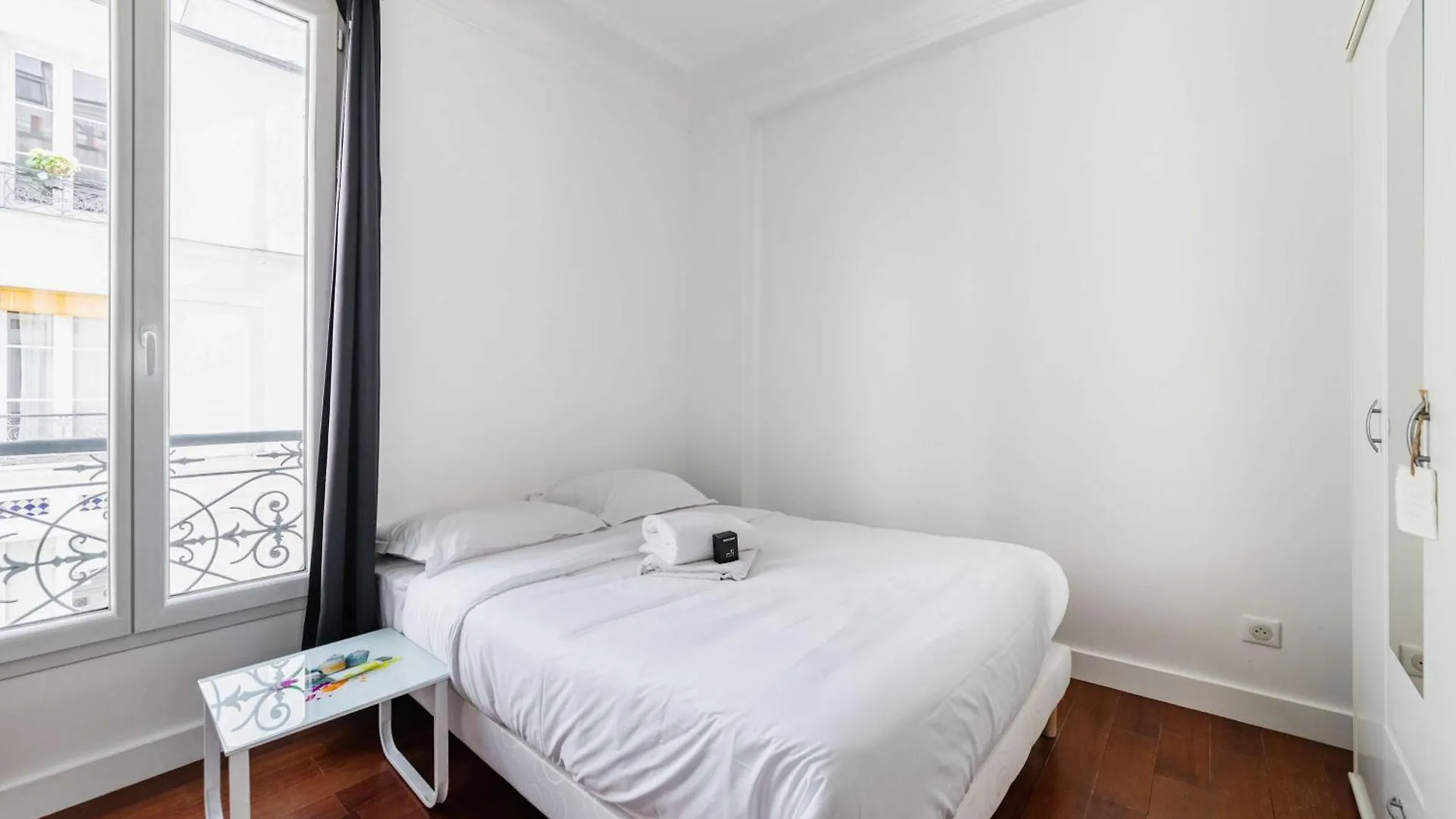 Appartement Coeur Paris 16 Victor Hugo - 4P 0*,
